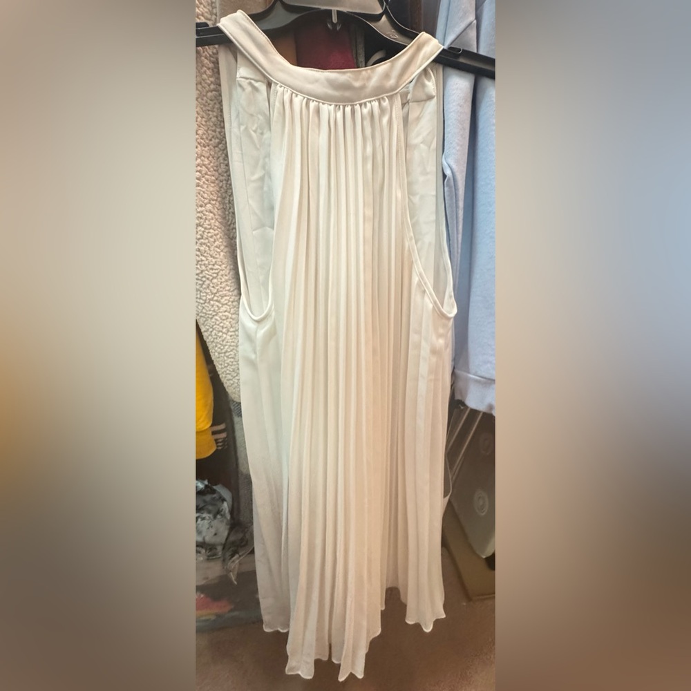 Elegant White Pleated Dress